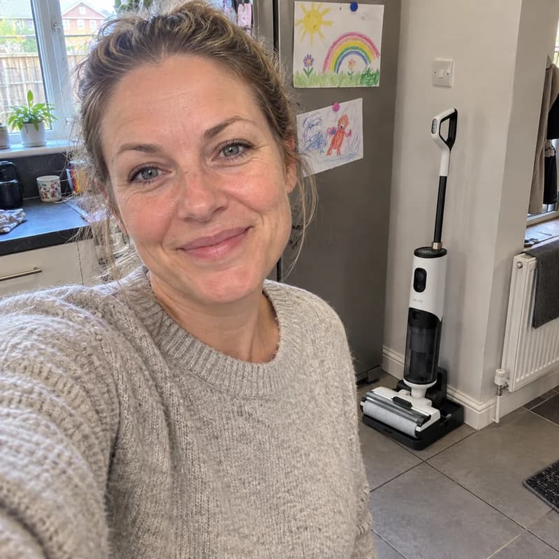 Fiona M. with the Vekto Floor Washer F40