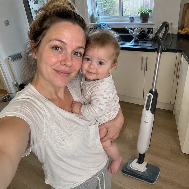 Rosie T. with the Vekto Steam Mop S20